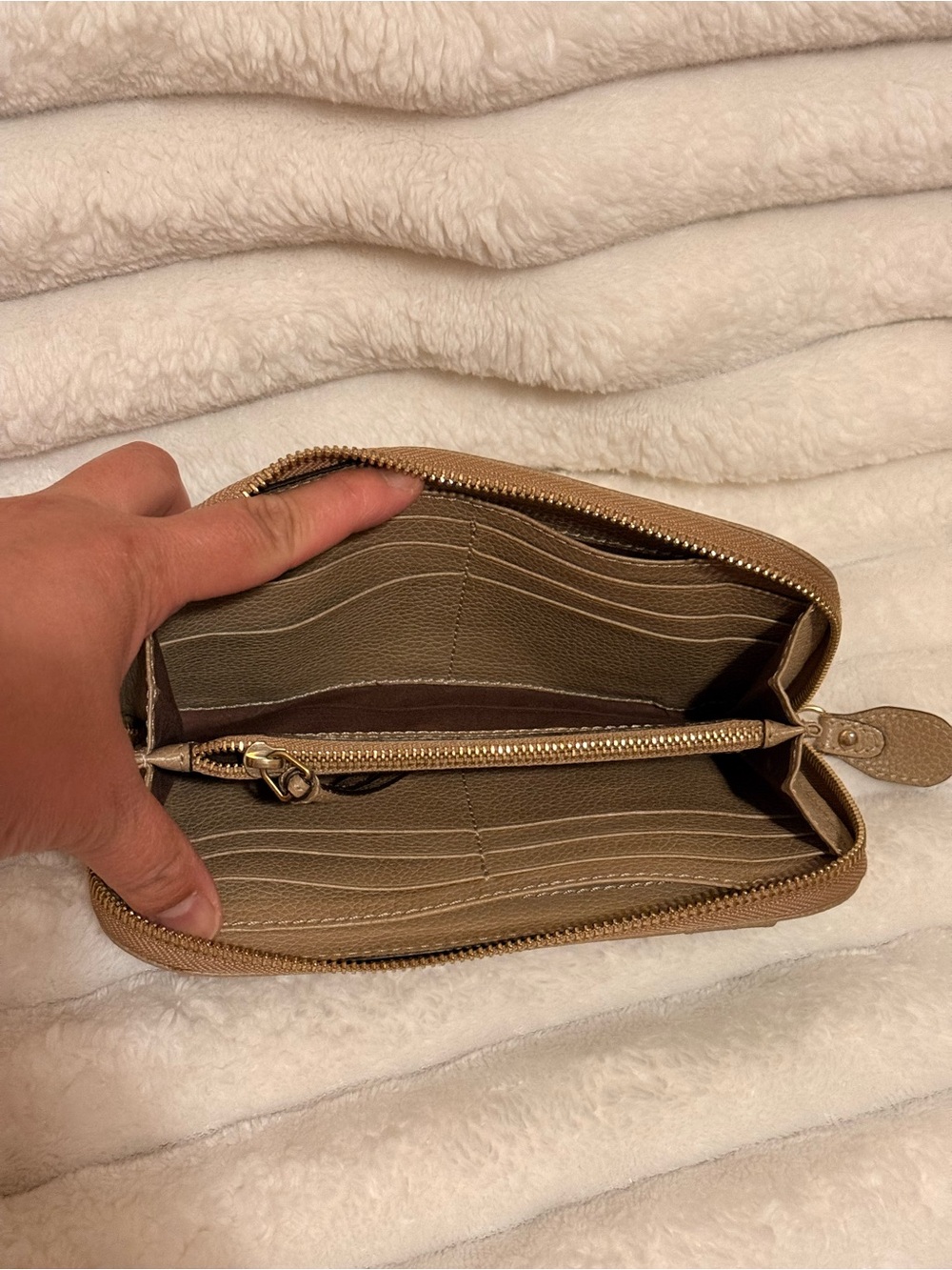 Chloé Paraty Zip Around Long Wallet With Dust Bag - Picture 11 of 16